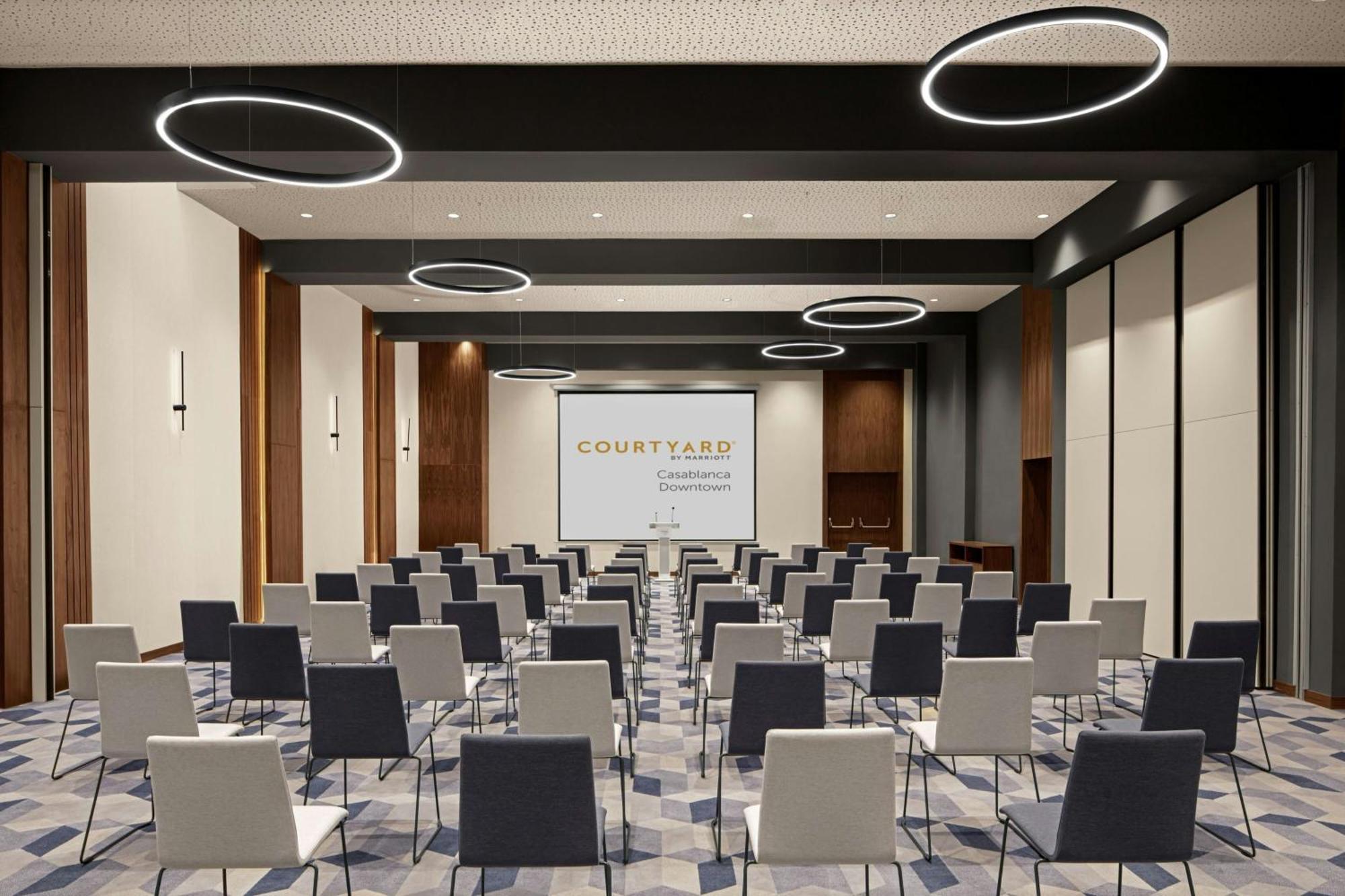 Готель Courtyard By Marriott Casablanca Downtown Екстер'єр фото